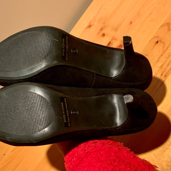 black suede heels, size 6 - Picture 4 of 5